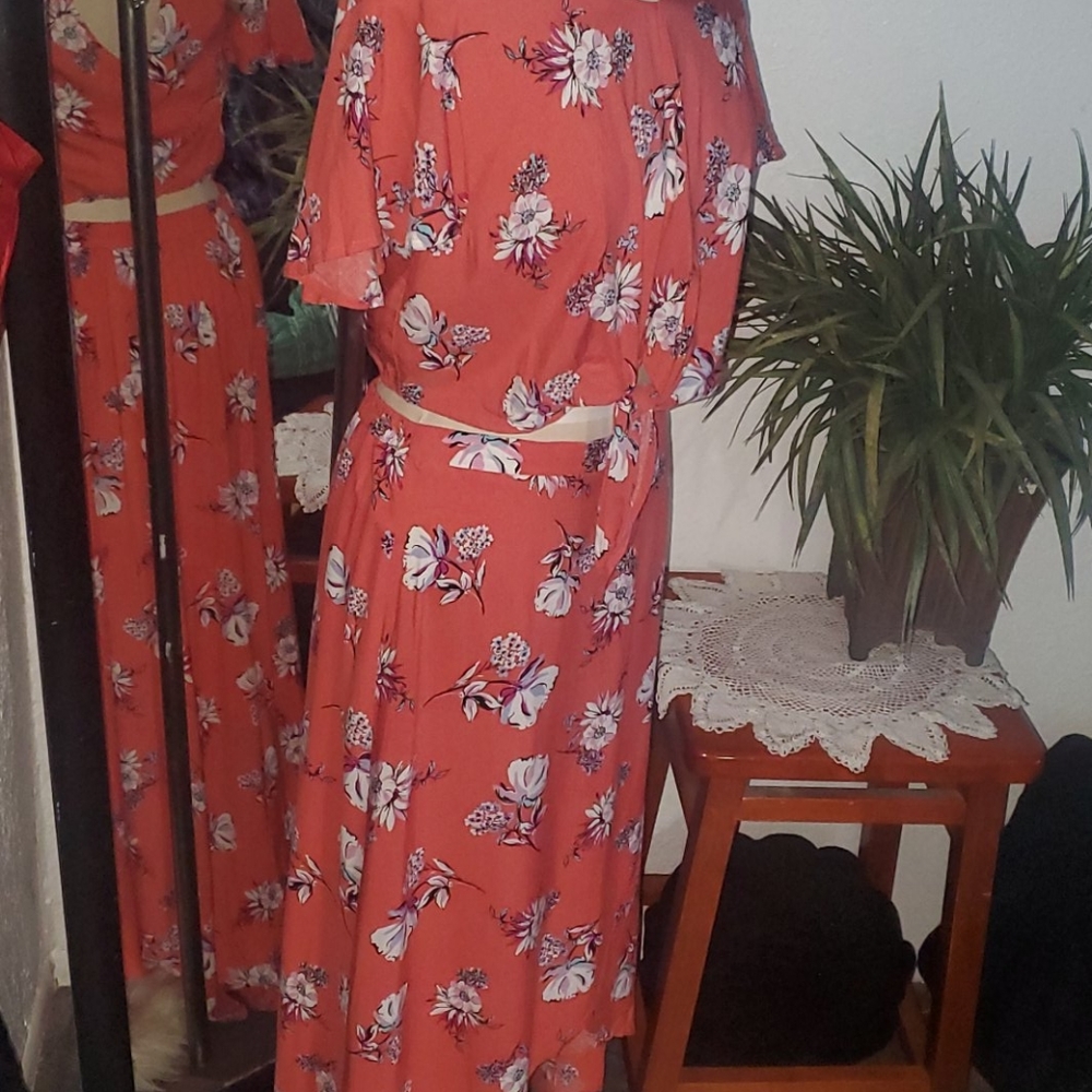 Blouse and skirt set orange and white w/pink